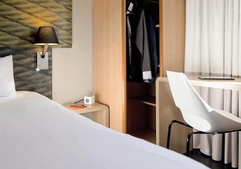 هتل Ibis Sallanches Porte Du Montblanc