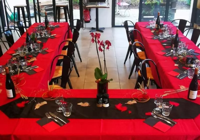 호텔 Hôtel Kyriad Lille Nord Roncq