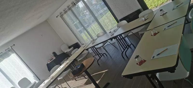 호텔 Hôtel Kyriad Lille Nord Roncq