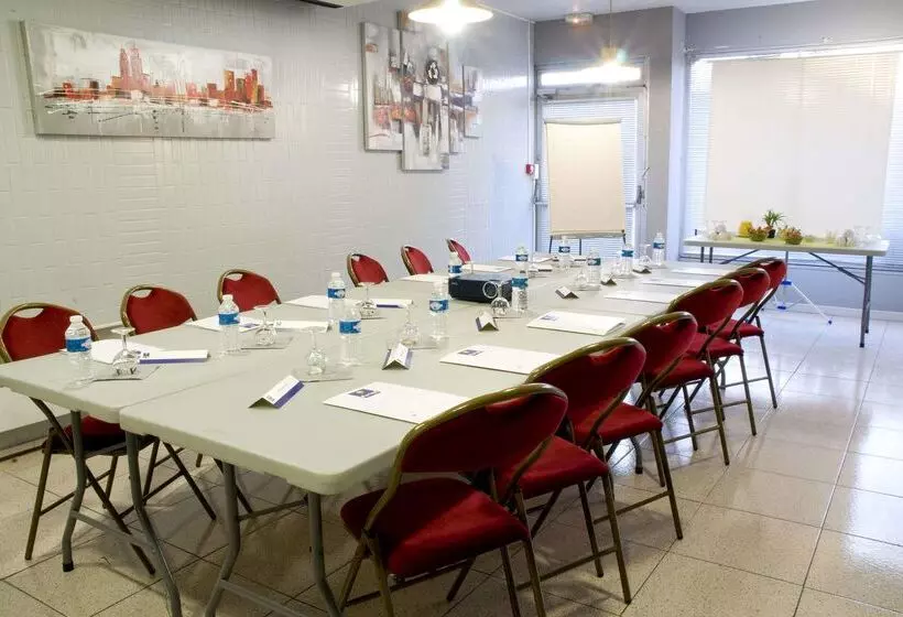 Hotel Kyriad Martigues Sud