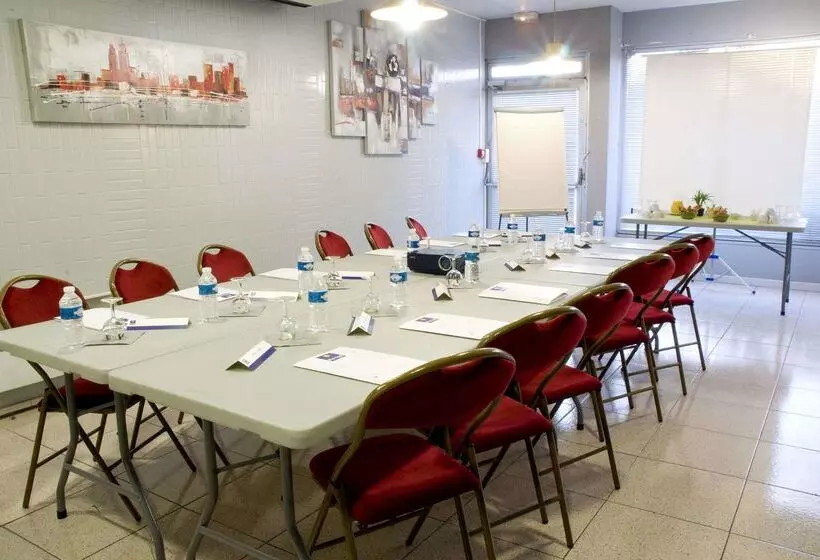 Hotel Kyriad Martigues Sud