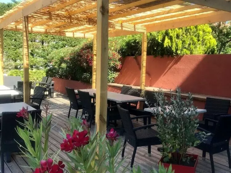 Hotel Kyriad Martigues Sud