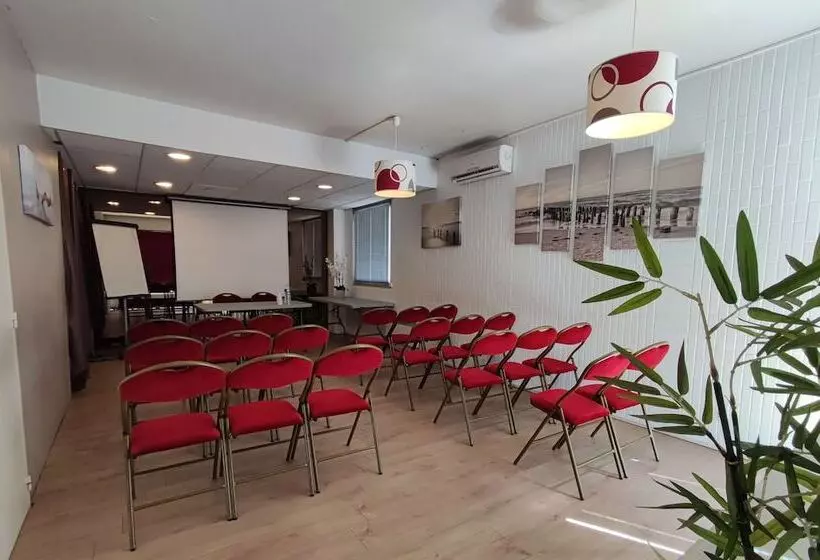 Hotel Kyriad Martigues Sud