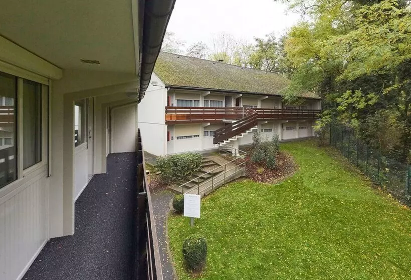 فندق Kyriad Paris Nord Ecouen La Croix Verte