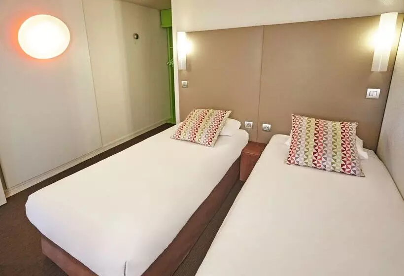 فندق Kyriad Paris Nord Ecouen La Croix Verte