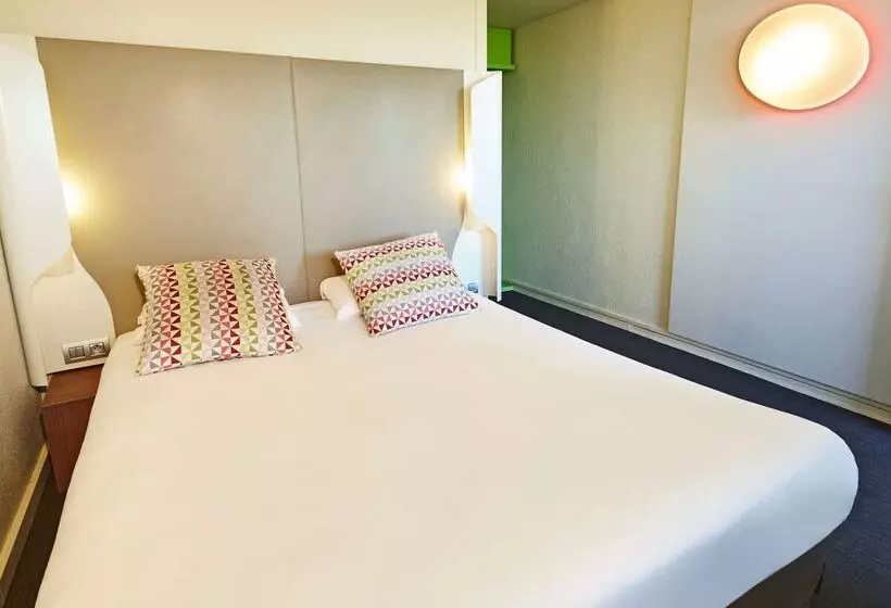 فندق Kyriad Paris Nord Ecouen La Croix Verte