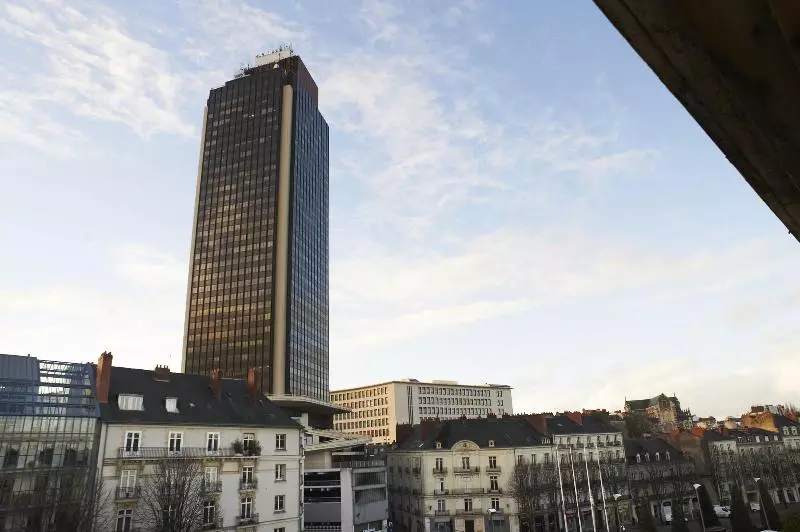 هتل Le Petit Duquesne