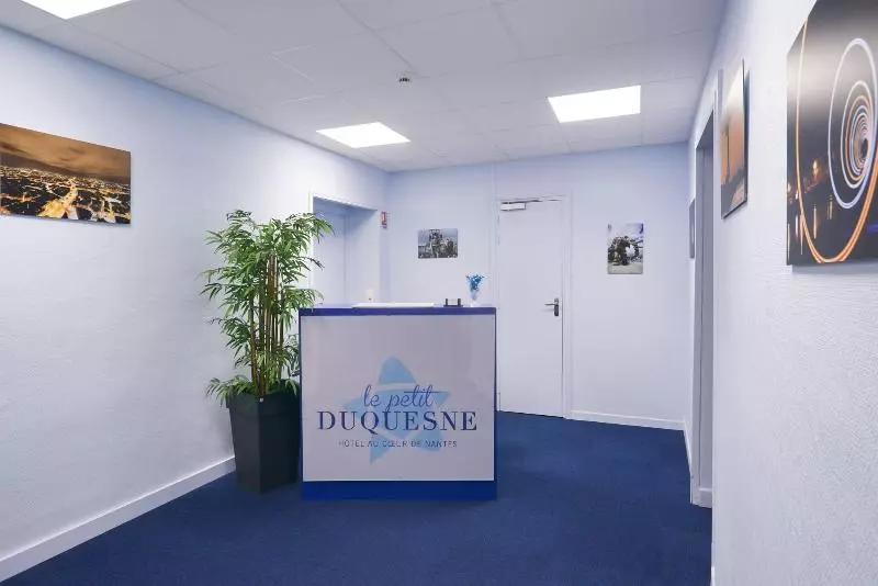 هتل Le Petit Duquesne