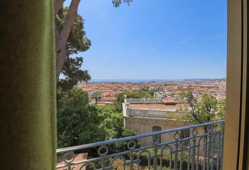 فندق Hôtel Petit Palais