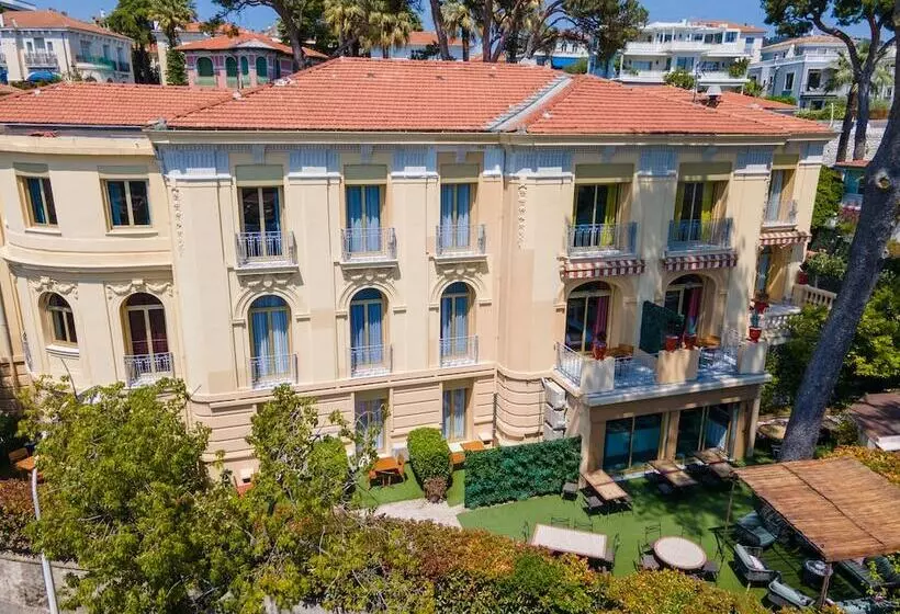 فندق Hôtel Petit Palais