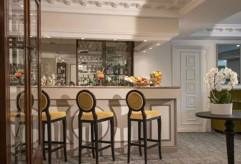 فندق Hôtel Petit Palais