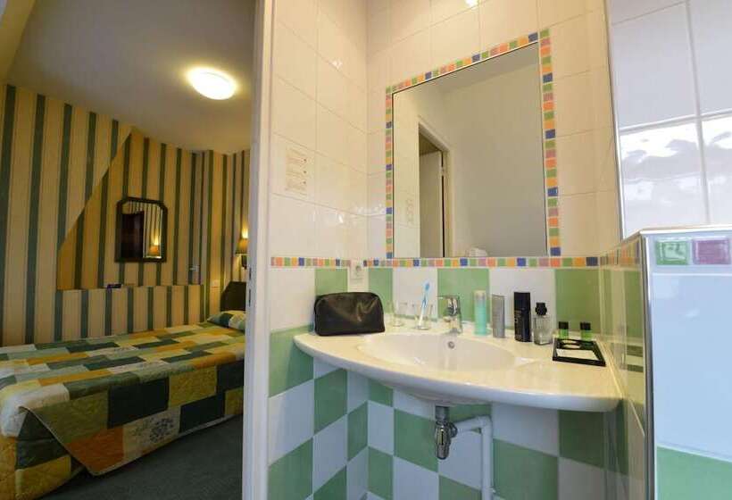 هتل Maison Du Pré