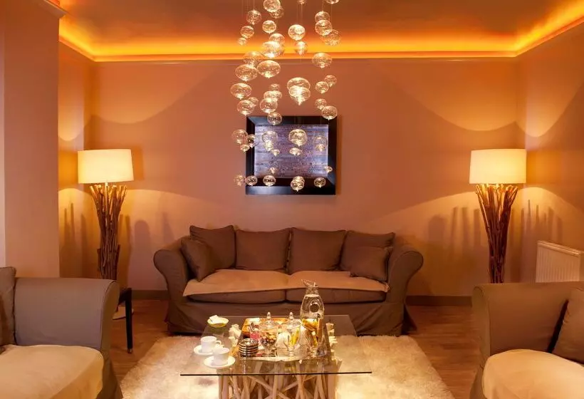 Отель & Spa Le Grand Monarque, Bw Premier Collection