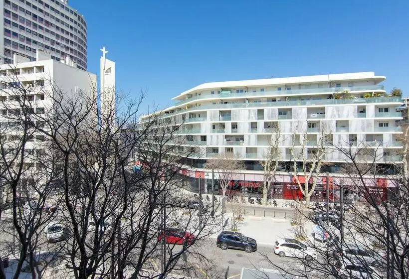 ホテル Hôtel Du Pharo