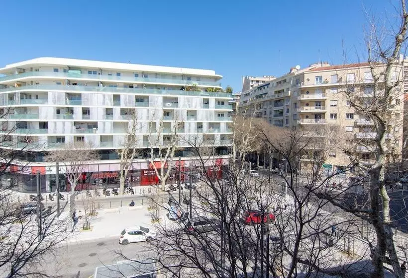 ホテル Hôtel Du Pharo