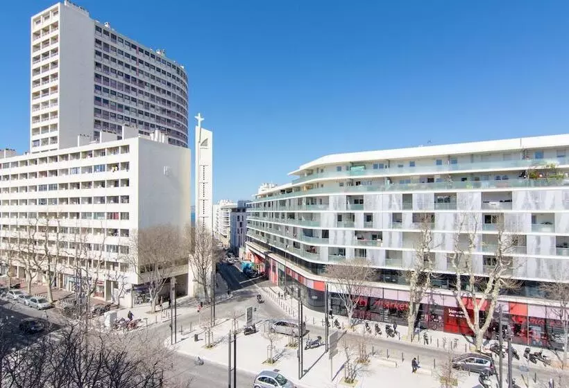 ホテル Hôtel Du Pharo