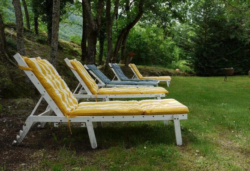 هتل Hôtel Le Castelet