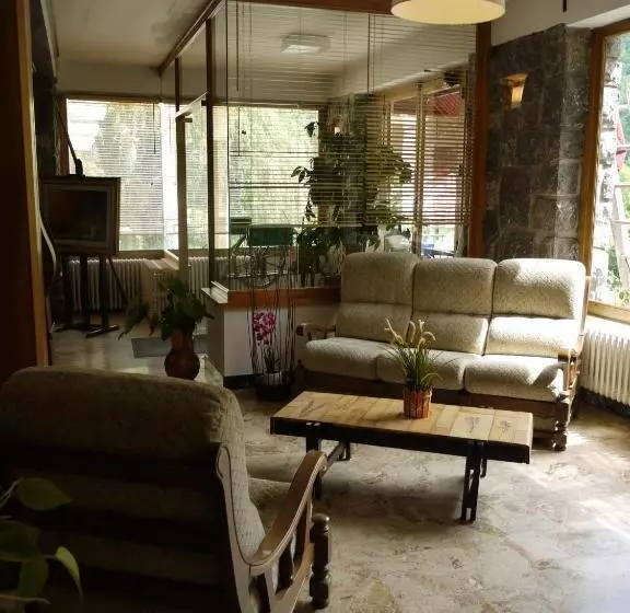 Hotel Hôtel Le Castelet