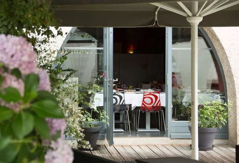 ホテル Hôtel Le Turenne