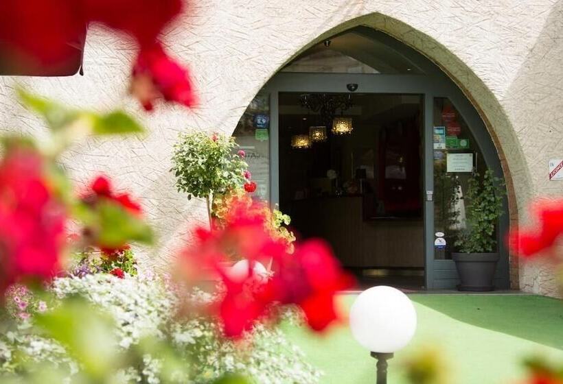 هتل Hôtel Le Turenne