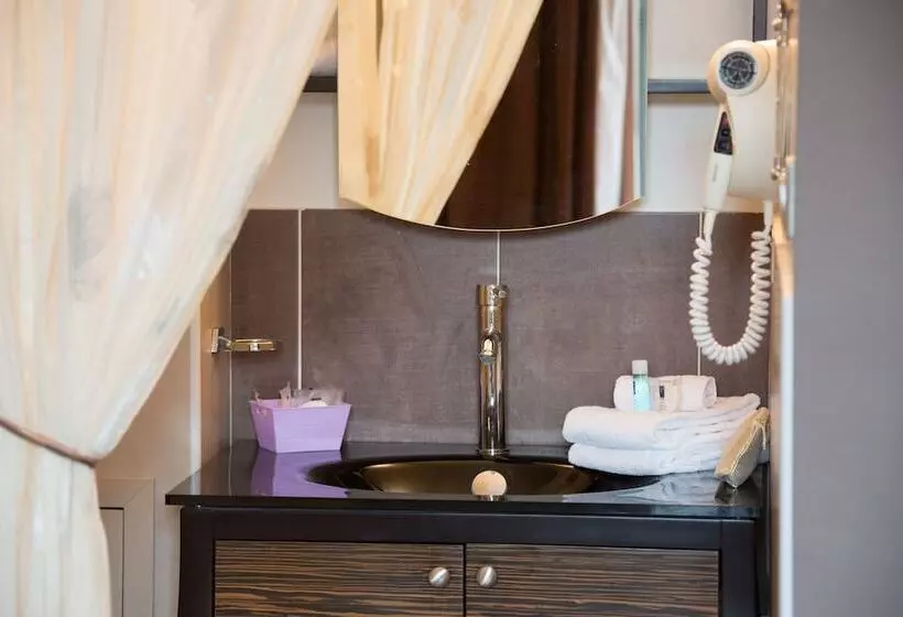 ホテル Hôtel Le Turenne