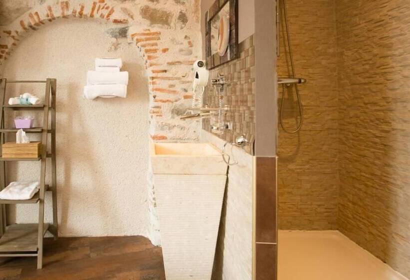 هتل Hôtel Le Turenne