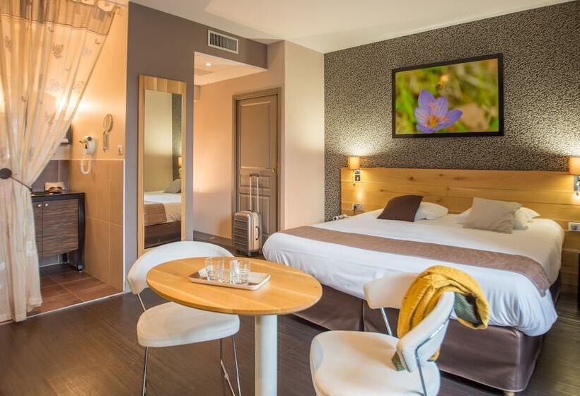 هتل Hôtel Le Turenne