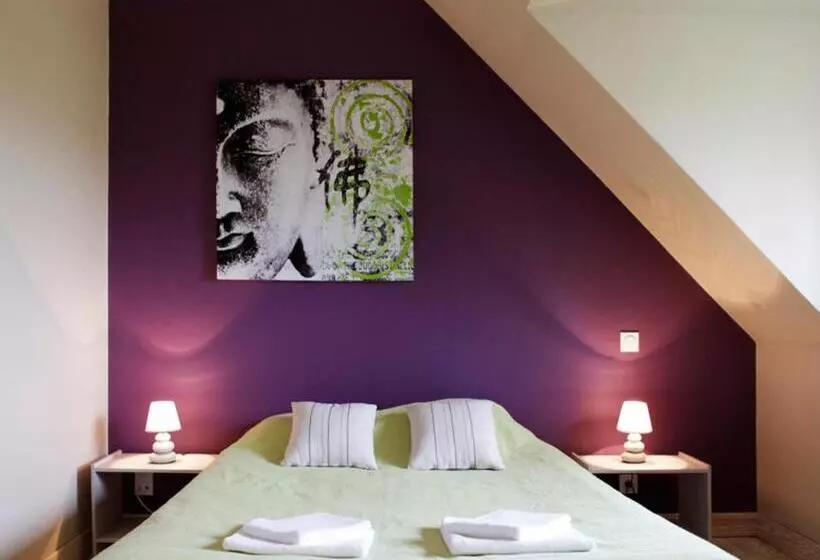 Отель Hôtel Restaurant La Voile Bleue