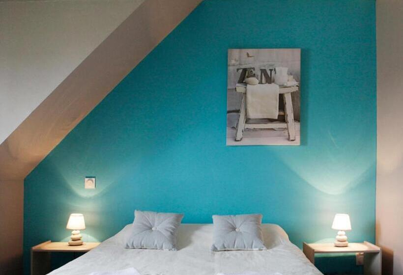 ホテル Hôtel Restaurant La Voile Bleue