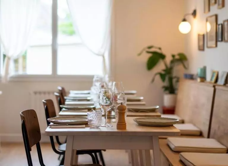 Отель Hôtel Restaurant La Voile Bleue