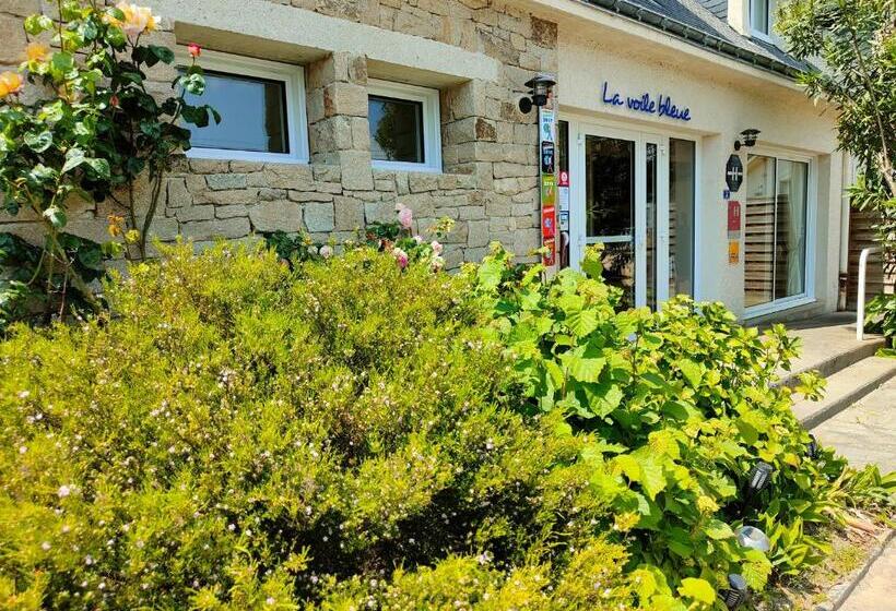ホテル Hôtel Restaurant La Voile Bleue