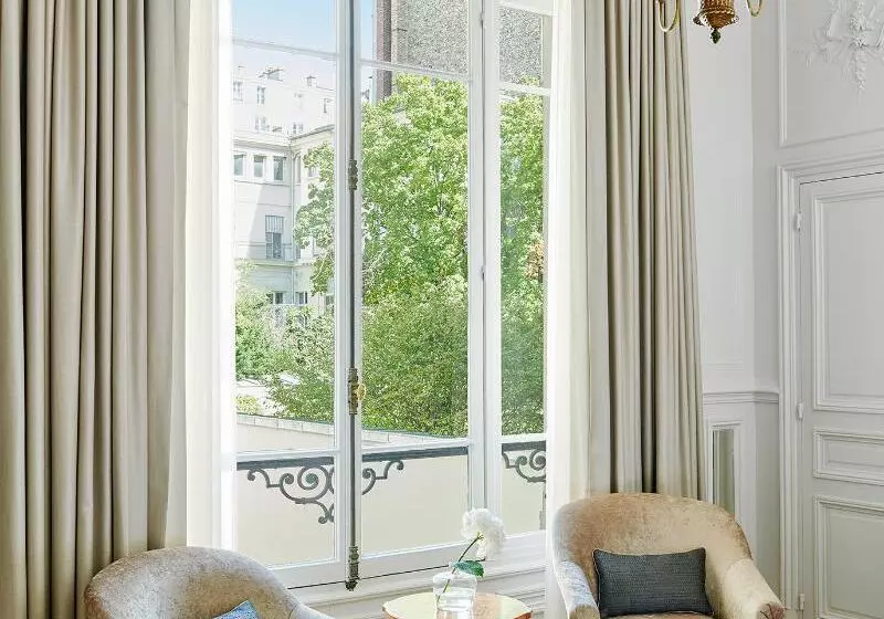 ホテル Hôtel Lancaster Paris Champs Elysées