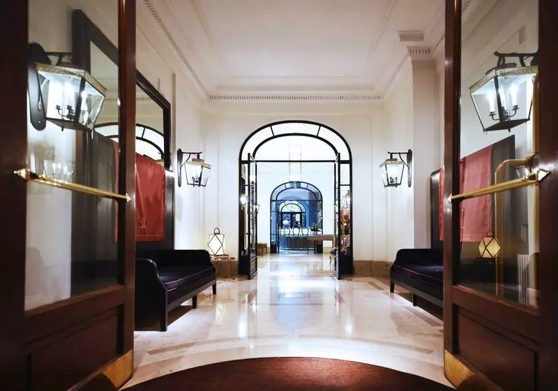 ホテル Hôtel Lancaster Paris Champs Elysées