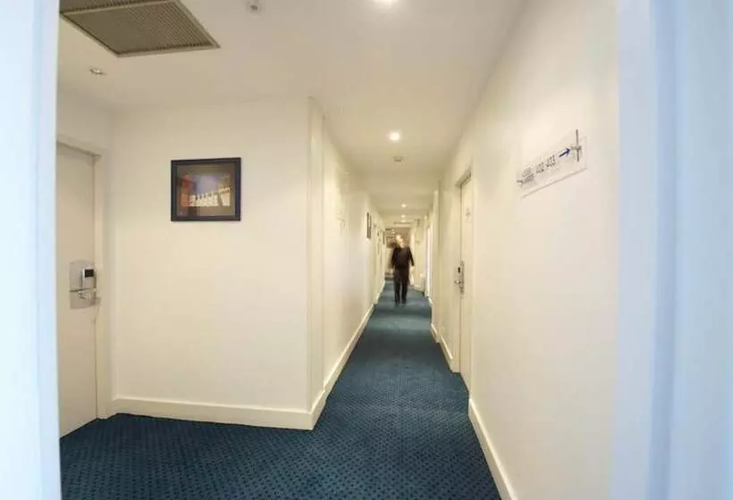 فندق Le Bourbon Pau Centre