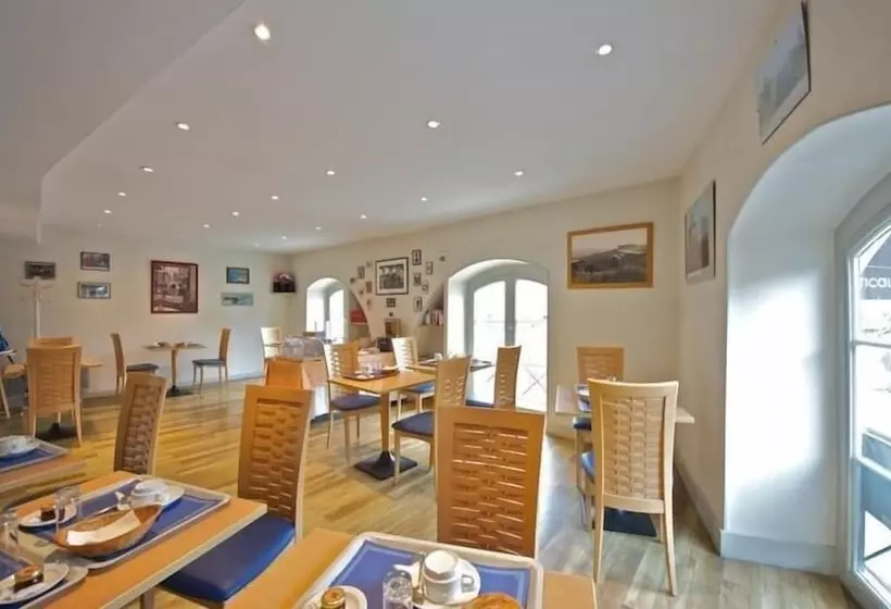 فندق Le Bourbon Pau Centre