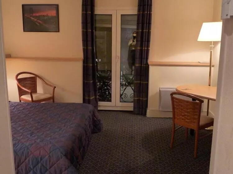 فندق Le Bourbon Pau Centre