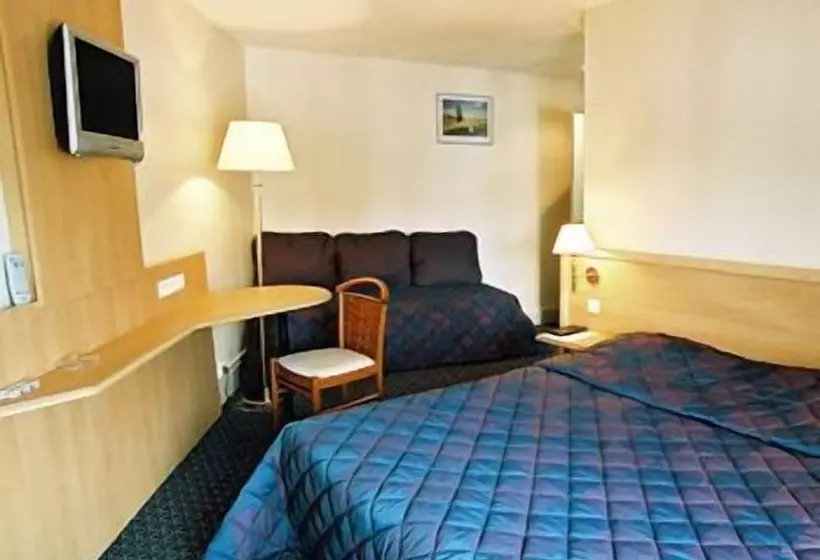 فندق Le Bourbon Pau Centre