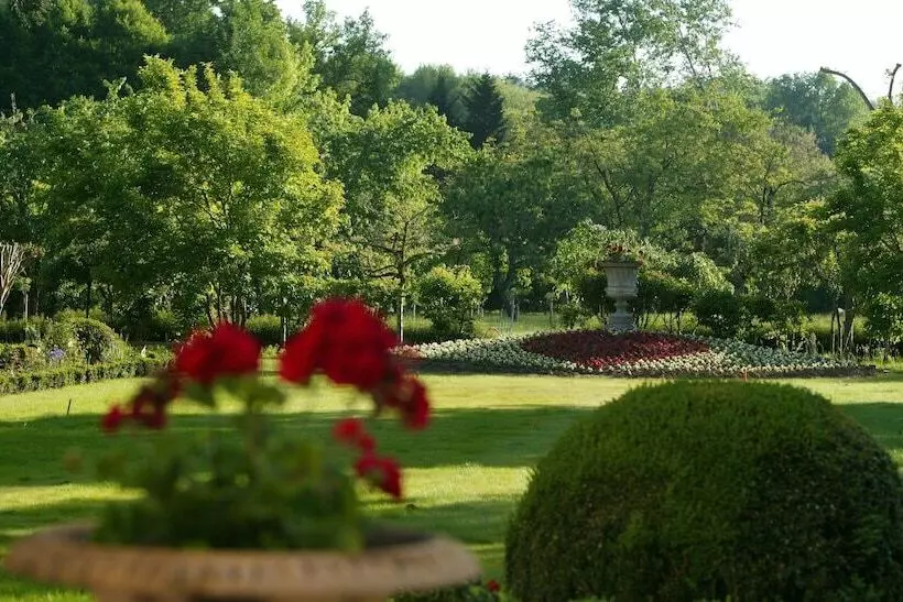 Hotel Manoir De Bellerive