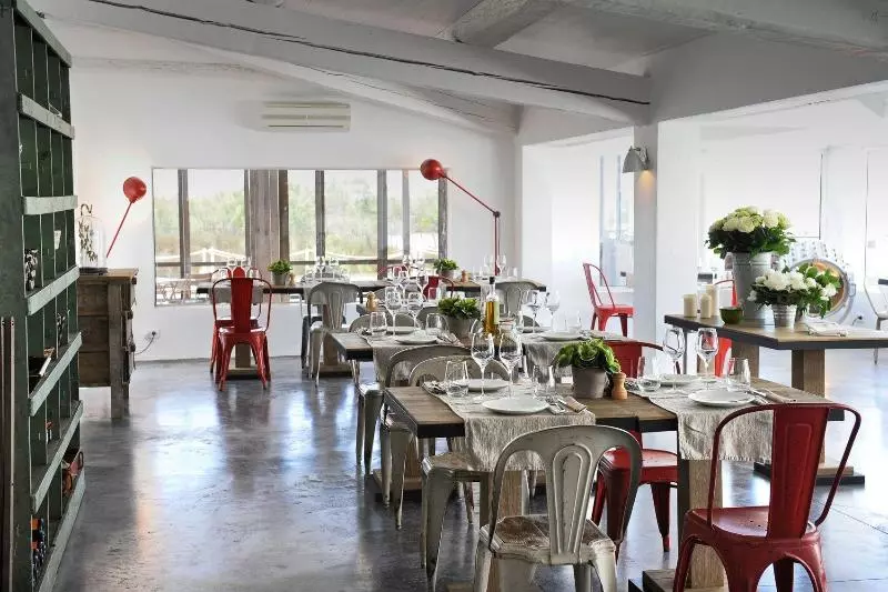 فندق Mas De La Fouque   Hôtel & Spa