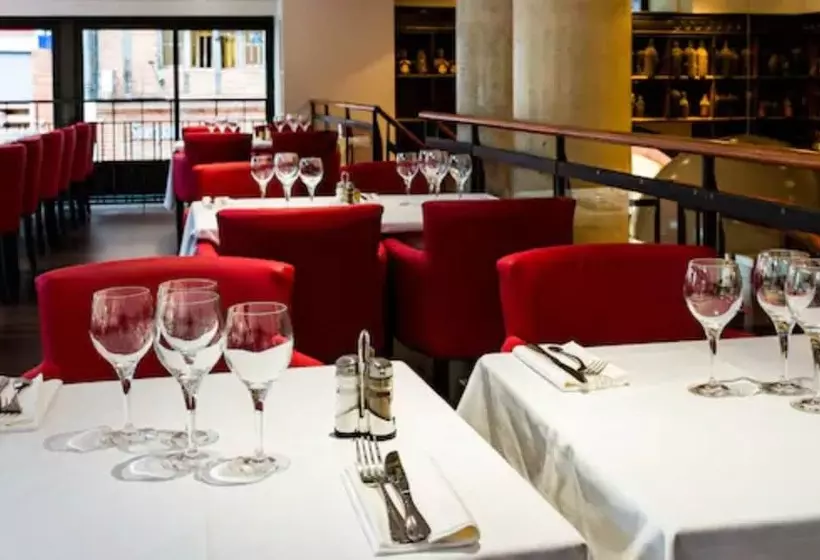 فندق Le Pere Leon