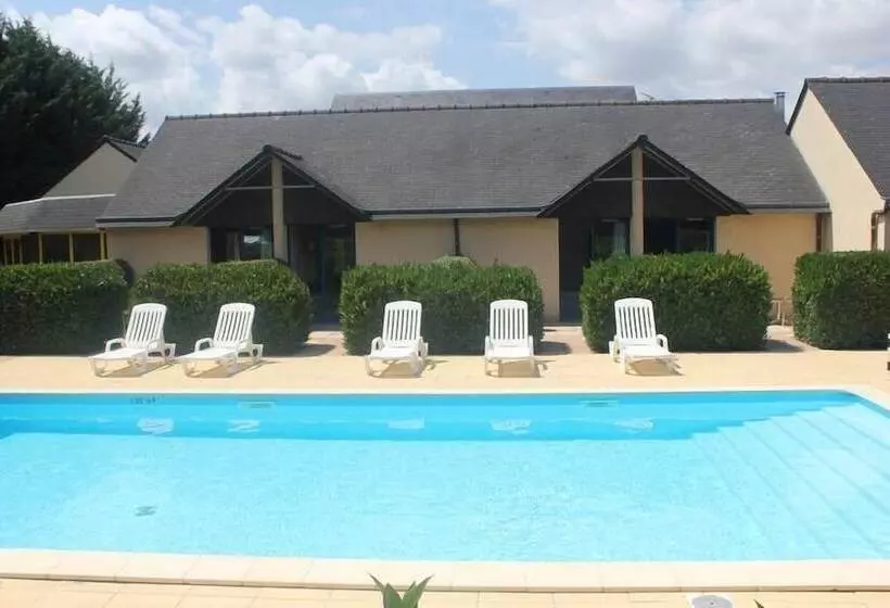 酒店 Les Dineux Village