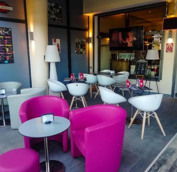 فندق Les Palmiers