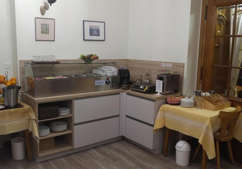 هتل Logis Hôtel Notre Dame   Restaurant Ouvert Midi Et Soir Sauf Dimanche Soir