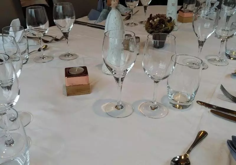 Отель Logis Hôtel Notre Dame   Restaurant Ouvert Midi Et Soir Sauf Dimanche Soir