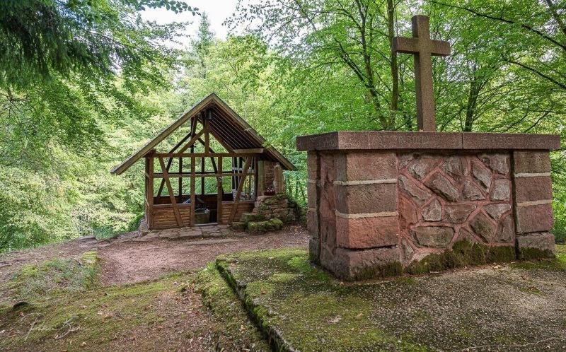 هتل Logis Hôtel Notre Dame   Restaurant Ouvert Midi Et Soir Sauf Dimanche Soir