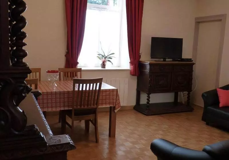 Отель Logis Hôtel Notre Dame   Restaurant Ouvert Midi Et Soir Sauf Dimanche Soir