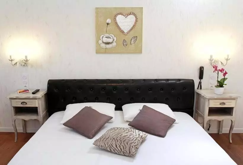 Отель Manoir De Moëllien, The Originals Relais