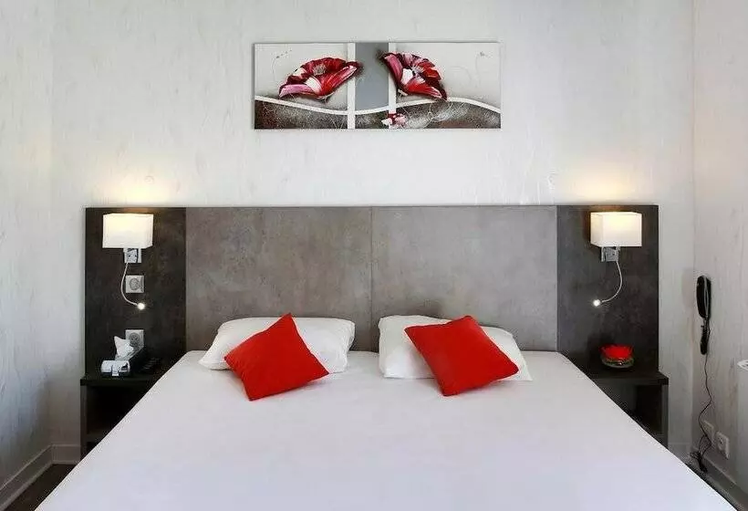 Отель Manoir De Moëllien, The Originals Relais