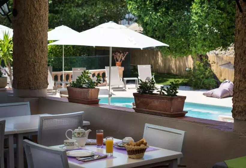 Отель Mas Djoliba