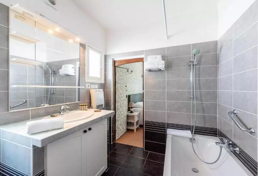 Отель Mas Djoliba